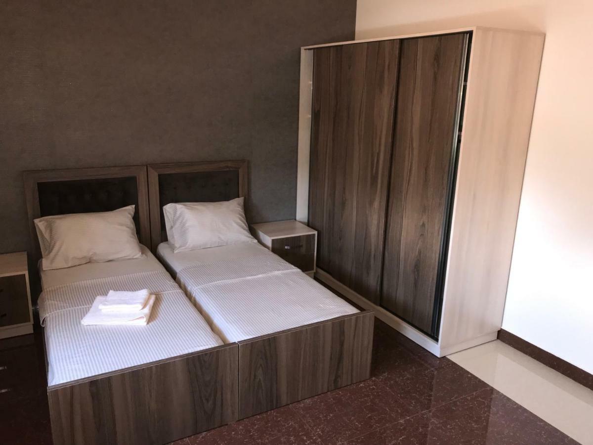 Liko Hostel Jerevan Exteriör bild