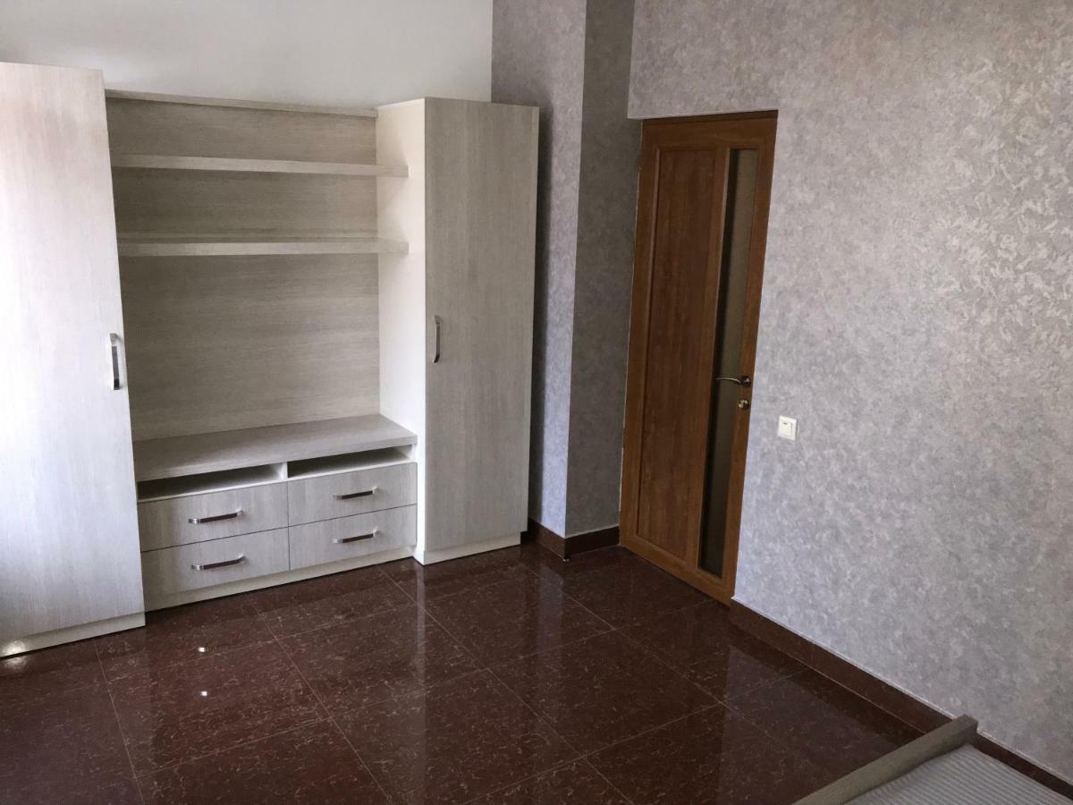 Liko Hostel Jerevan Exteriör bild