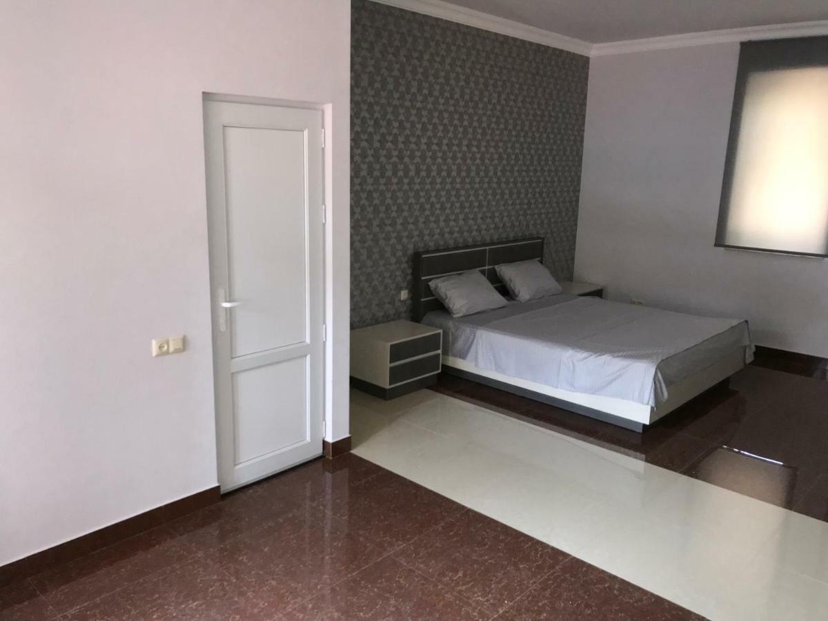 Liko Hostel Jerevan Exteriör bild