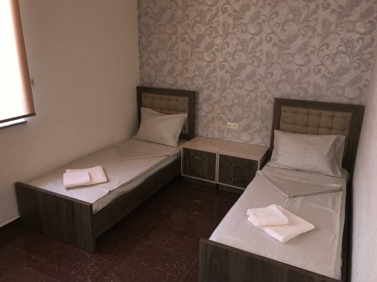 Liko Hostel Jerevan Exteriör bild