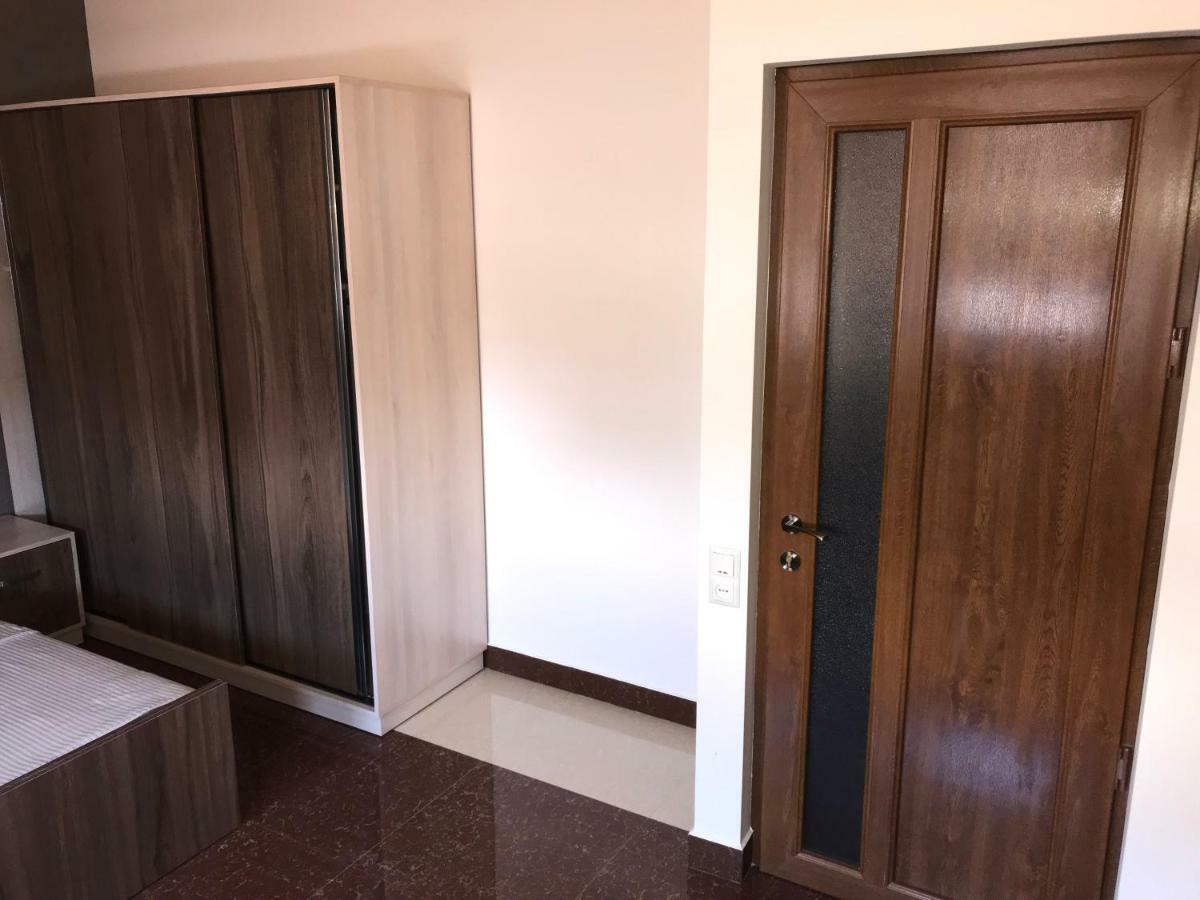 Liko Hostel Jerevan Exteriör bild