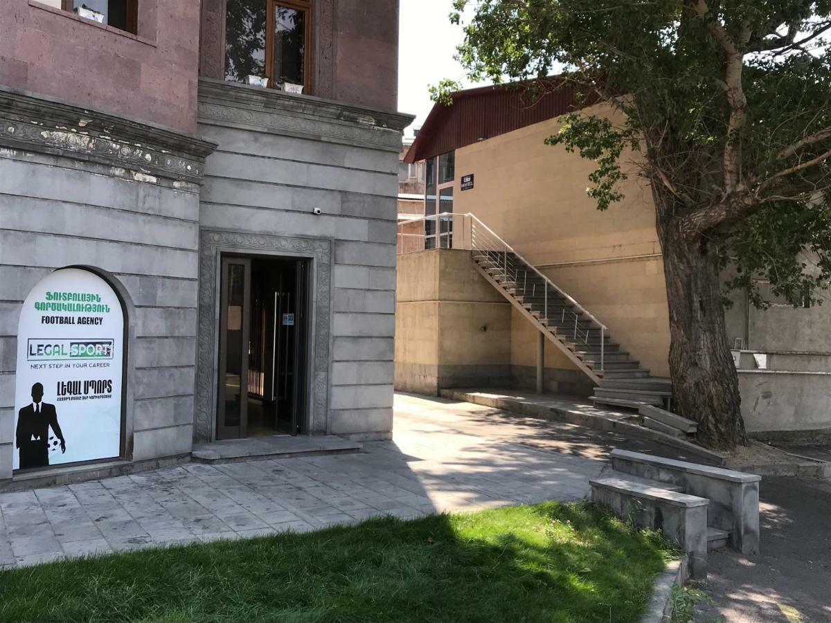 Liko Hostel Jerevan Exteriör bild